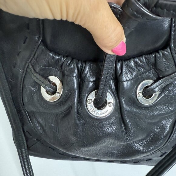 B. Makowsky Glove Leather Drawstring Crossbody Bag QVC Purse Womens Bag Travel - Picture 2 of 12